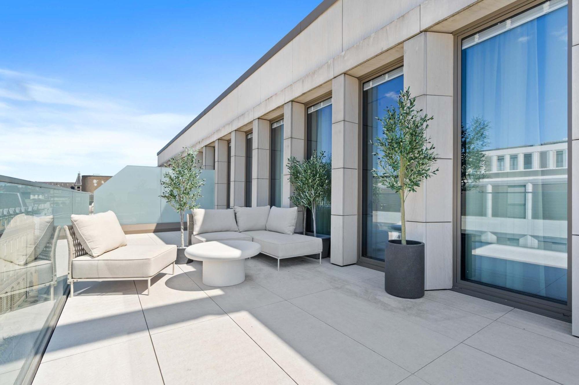 Voya Residence Zenit Royal - Luxury Apart Hotel Rooftop Views & Concierge لوكسمبورغ المظهر الخارجي الصورة
