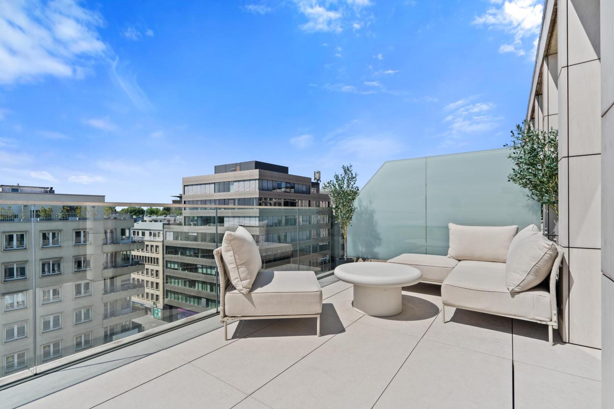 Voya Residence Zenit Royal - Luxury Apart Hotel Rooftop Views & Concierge لوكسمبورغ المظهر الخارجي الصورة