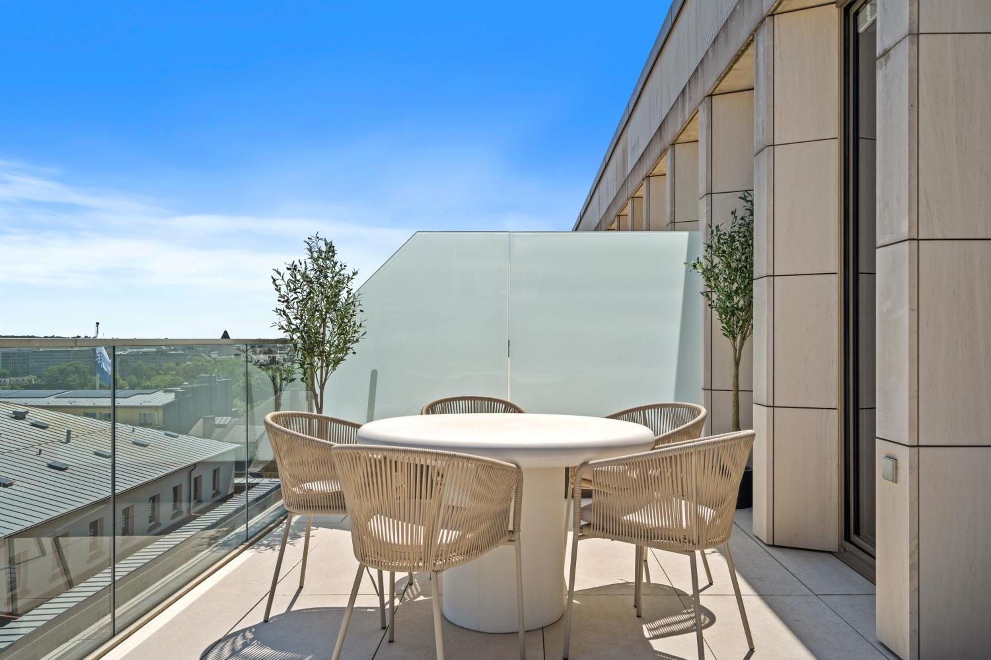 Voya Residence Zenit Royal - Luxury Apart Hotel Rooftop Views & Concierge لوكسمبورغ المظهر الخارجي الصورة